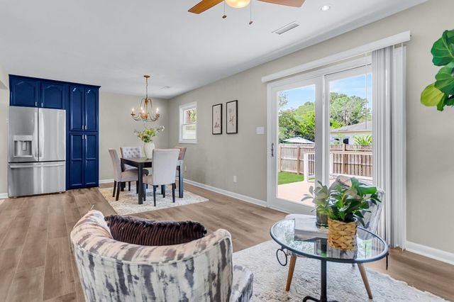 1668 Mepkin Road, Charleston, SC 29407