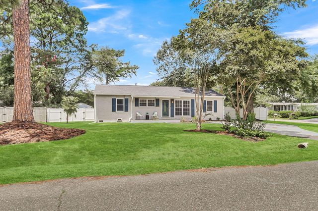 1668 Mepkin Road, Charleston, SC 29407