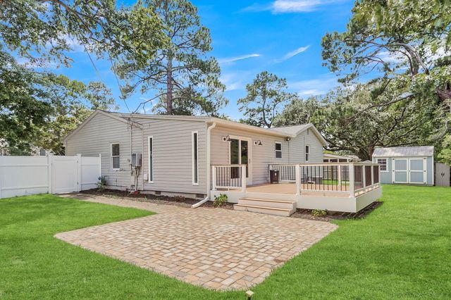 1668 Mepkin Road, Charleston, SC 29407