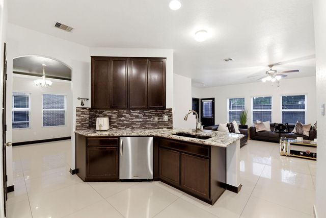 12219 Urban Trees Way, Humble, TX 77346