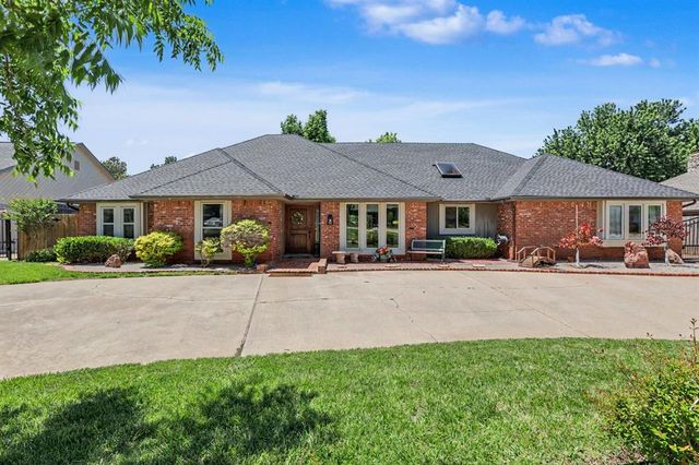808 Glenridge Drive, Edmond, OK 73013