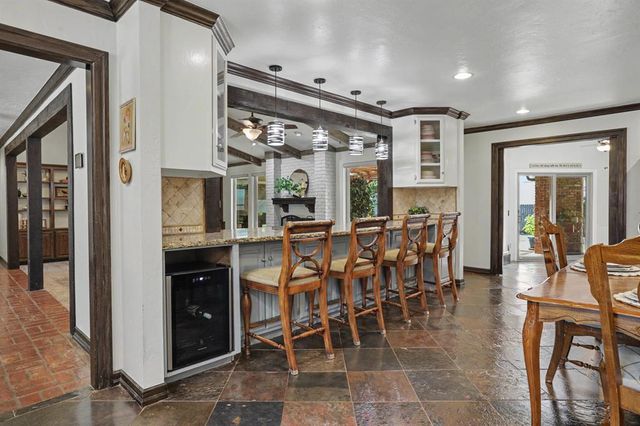 808 Glenridge Drive, Edmond, OK 73013