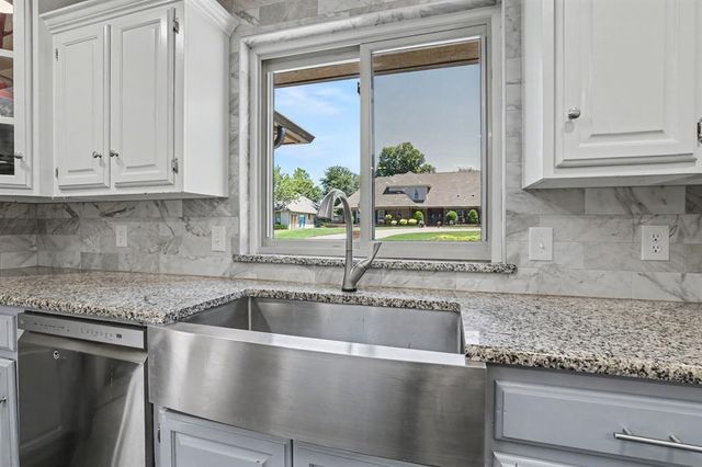 808 Glenridge Drive, Edmond, OK 73013