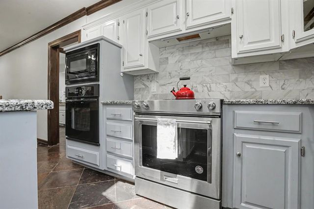 808 Glenridge Drive, Edmond, OK 73013
