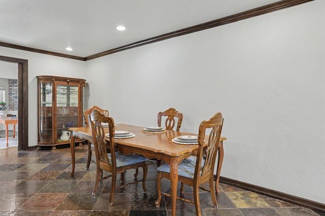 808 Glenridge Drive, Edmond, OK 73013