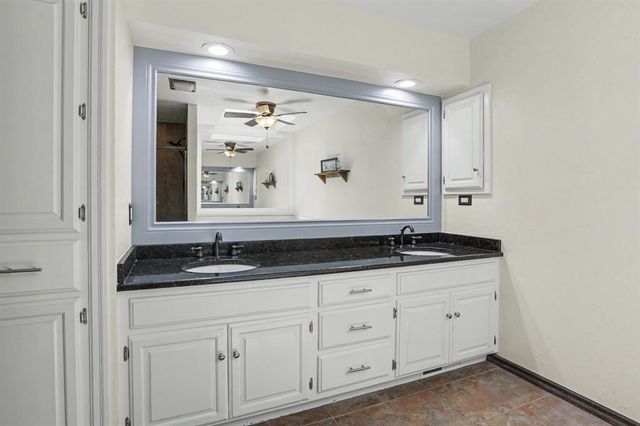 808 Glenridge Drive, Edmond, OK 73013