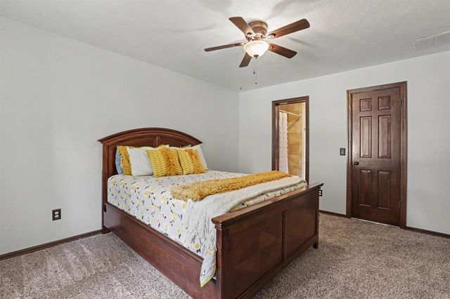 808 Glenridge Drive, Edmond, OK 73013