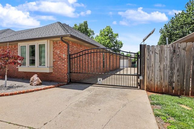 808 Glenridge Drive, Edmond, OK 73013