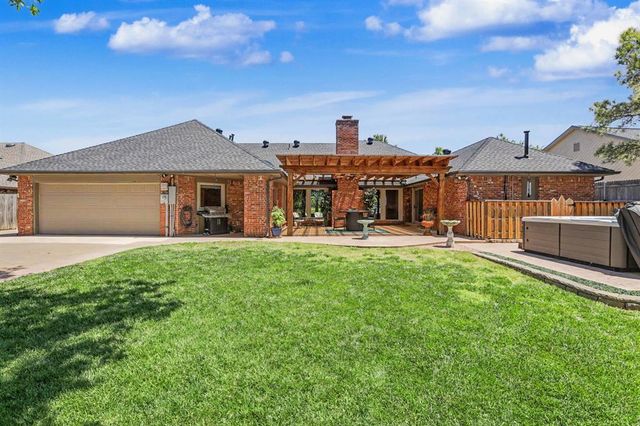 808 Glenridge Drive, Edmond, OK 73013