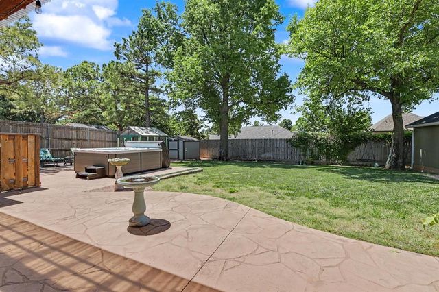 808 Glenridge Drive, Edmond, OK 73013