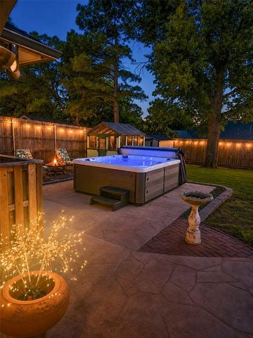 808 Glenridge Drive, Edmond, OK 73013