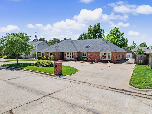 808 Glenridge Drive, Edmond, OK 73013