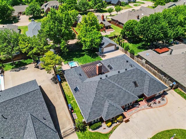 808 Glenridge Drive, Edmond, OK 73013
