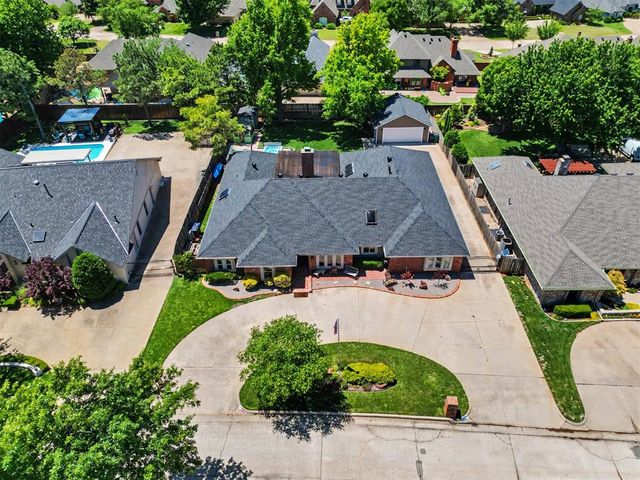 808 Glenridge Drive, Edmond, OK 73013
