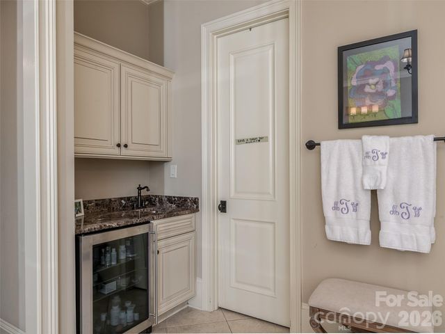 2508 Maybank Drive, Charlotte, NC 28211