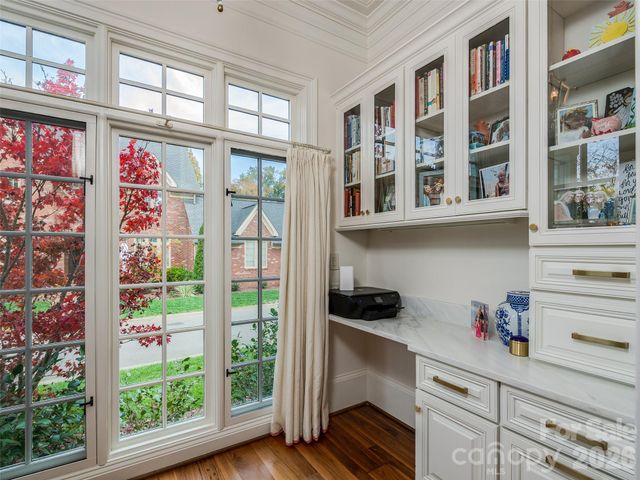 2508 Maybank Drive, Charlotte, NC 28211