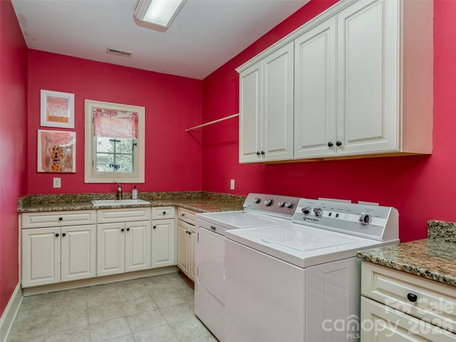 2508 Maybank Drive, Charlotte, NC 28211