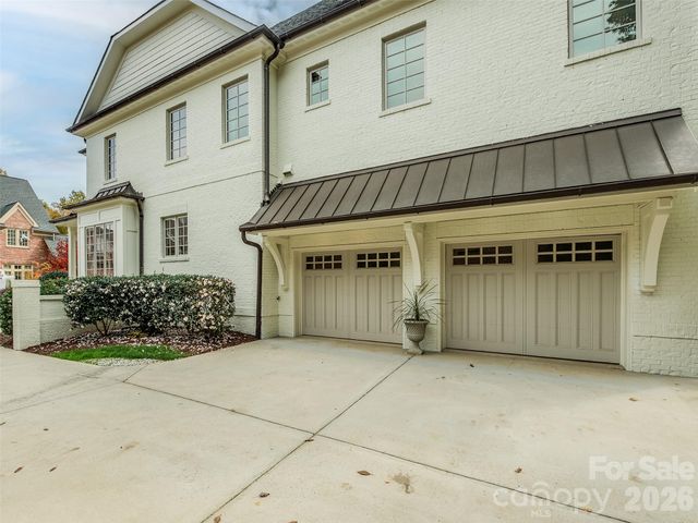 2508 Maybank Drive, Charlotte, NC 28211