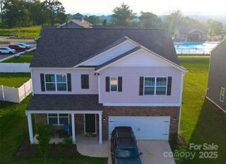 95 Burdock Road, Fletcher, NC 28732