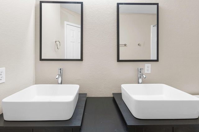 7024 Thistle Hill WAY, Austin, TX 78754