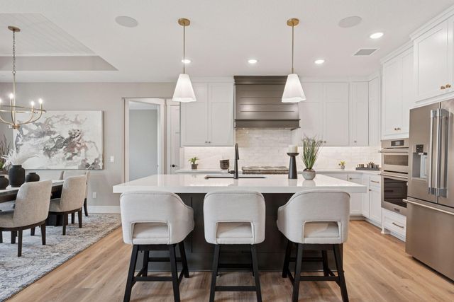 11301 Latrobe Lane N, Lake Elmo, MN 55042