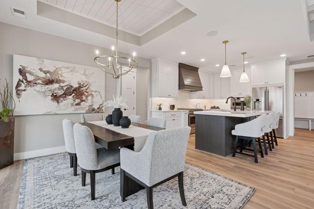 11301 Latrobe Lane N, Lake Elmo, MN 55042