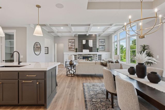 11301 Latrobe Lane N, Lake Elmo, MN 55042