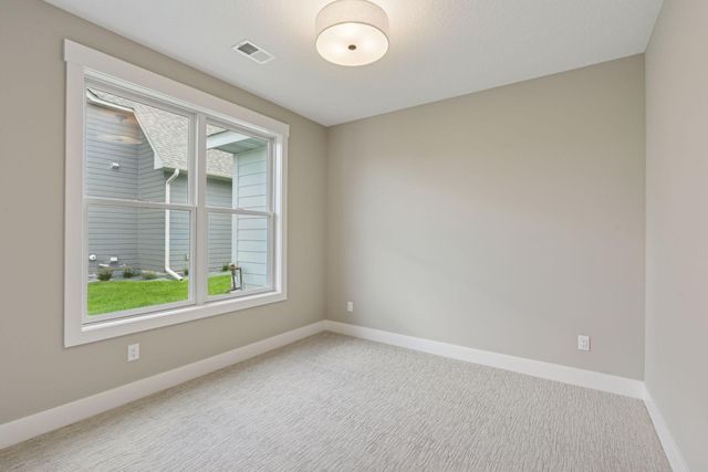 11301 Latrobe Lane N, Lake Elmo, MN 55042