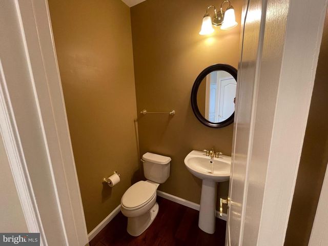 21330 MEADOW FIELD CT, Broadlands, VA 20148