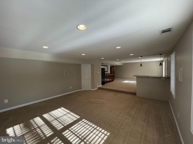 21330 MEADOW FIELD CT, Broadlands, VA 20148
