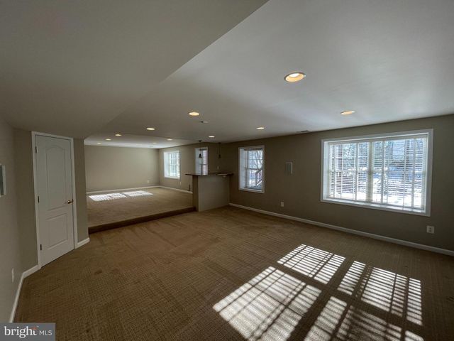 21330 MEADOW FIELD CT, Broadlands, VA 20148