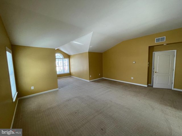 21330 MEADOW FIELD CT, Broadlands, VA 20148