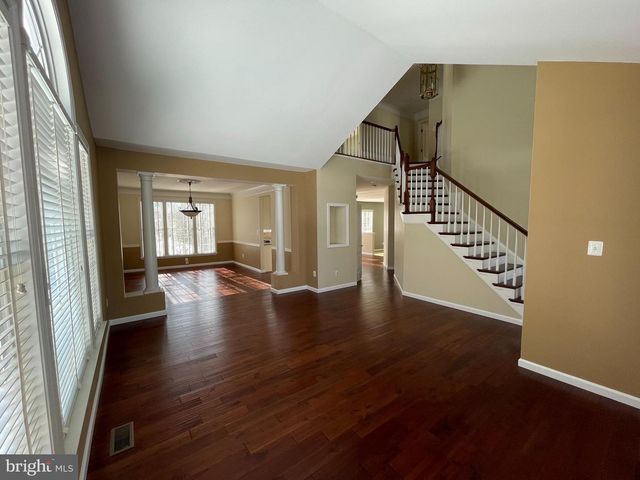 21330 MEADOW FIELD CT, Broadlands, VA 20148