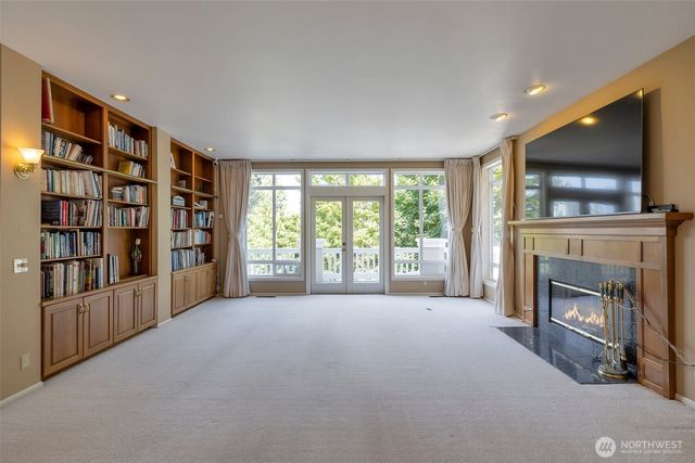 9701 SE 5th St, Bellevue, WA 98004