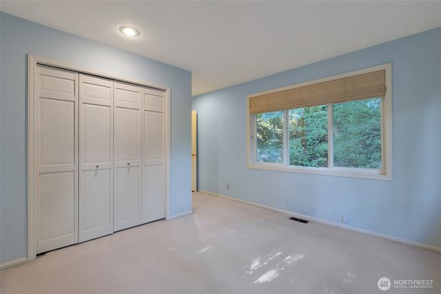 9701 SE 5th St, Bellevue, WA 98004