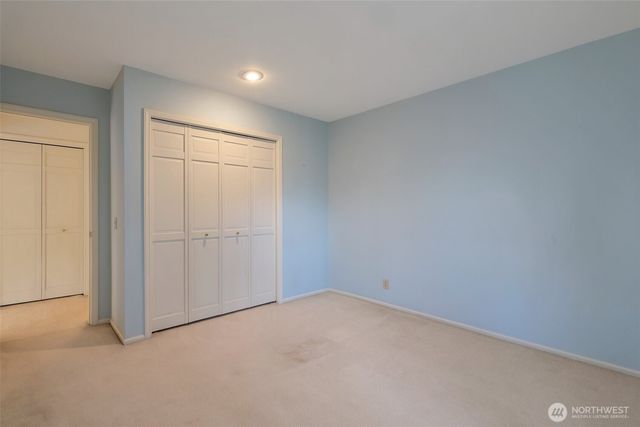 9701 SE 5th St, Bellevue, WA 98004