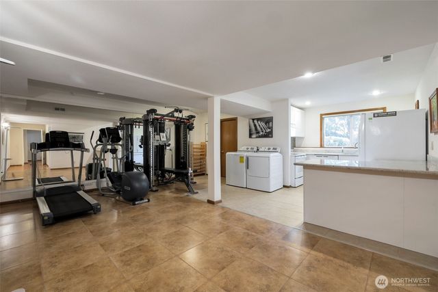 9701 SE 5th St, Bellevue, WA 98004