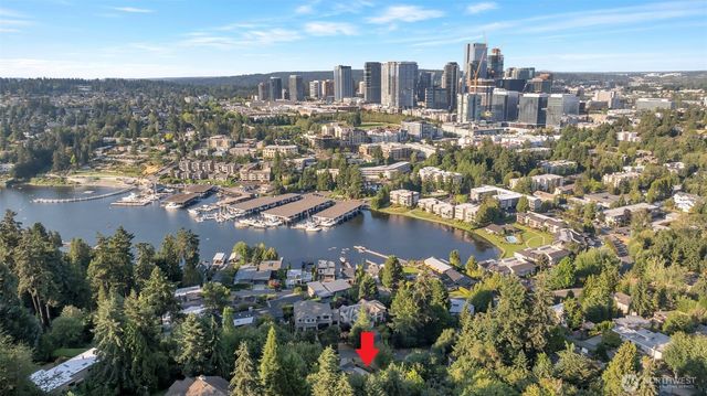 9701 SE 5th St, Bellevue, WA 98004
