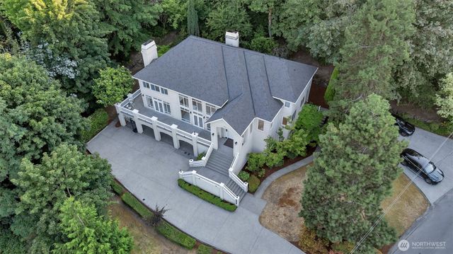 9701 SE 5th St, Bellevue, WA 98004