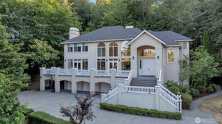 9701 SE 5th St, Bellevue, WA 98004