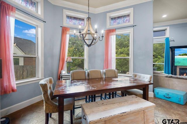 249 Heritage Ct, Lindale, TX 75771