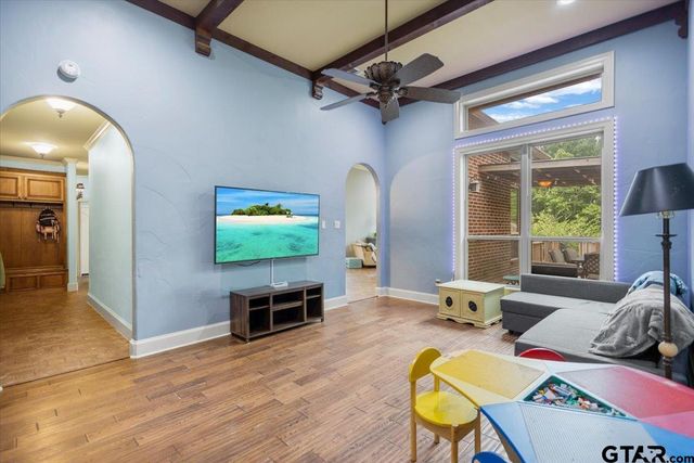 249 Heritage Ct, Lindale, TX 75771