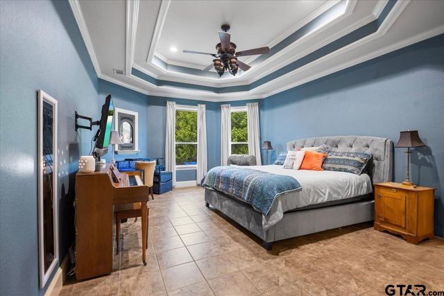 249 Heritage Ct, Lindale, TX 75771