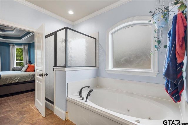 249 Heritage Ct, Lindale, TX 75771