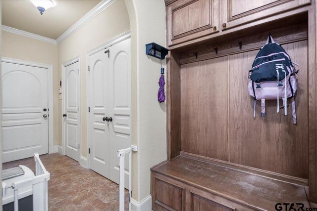 249 Heritage Ct, Lindale, TX 75771