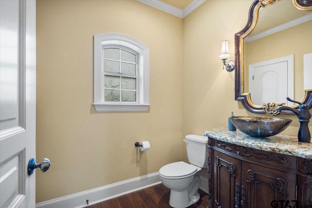 249 Heritage Ct, Lindale, TX 75771