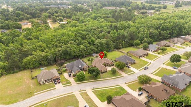 249 Heritage Ct, Lindale, TX 75771