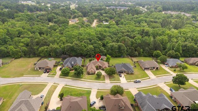 249 Heritage Ct, Lindale, TX 75771