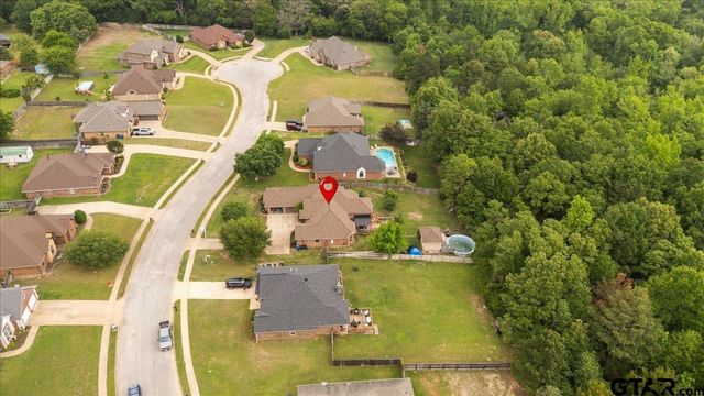 249 Heritage Ct, Lindale, TX 75771