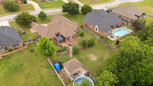 249 Heritage Ct, Lindale, TX 75771
